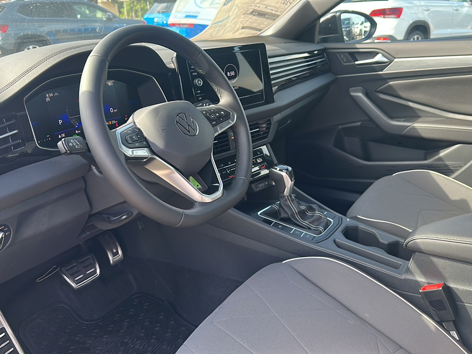 2025 Volkswagen Jetta 1.5T Sport photo 3