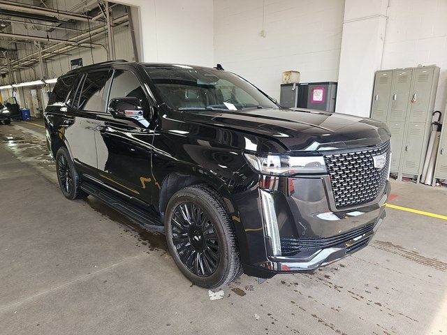 2021 Cadillac Escalade Luxury photo 2