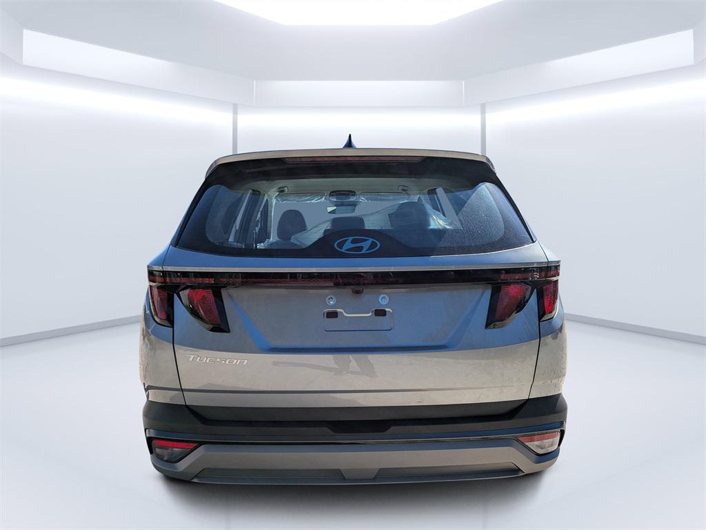 2026 Hyundai Tucson SE photo 4