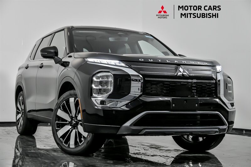 2026 Mitsubishi Outlander SE's photo