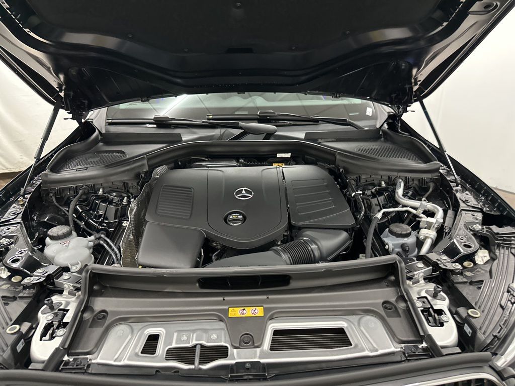 2025 Mercedes Benz GLC 300 photo 22