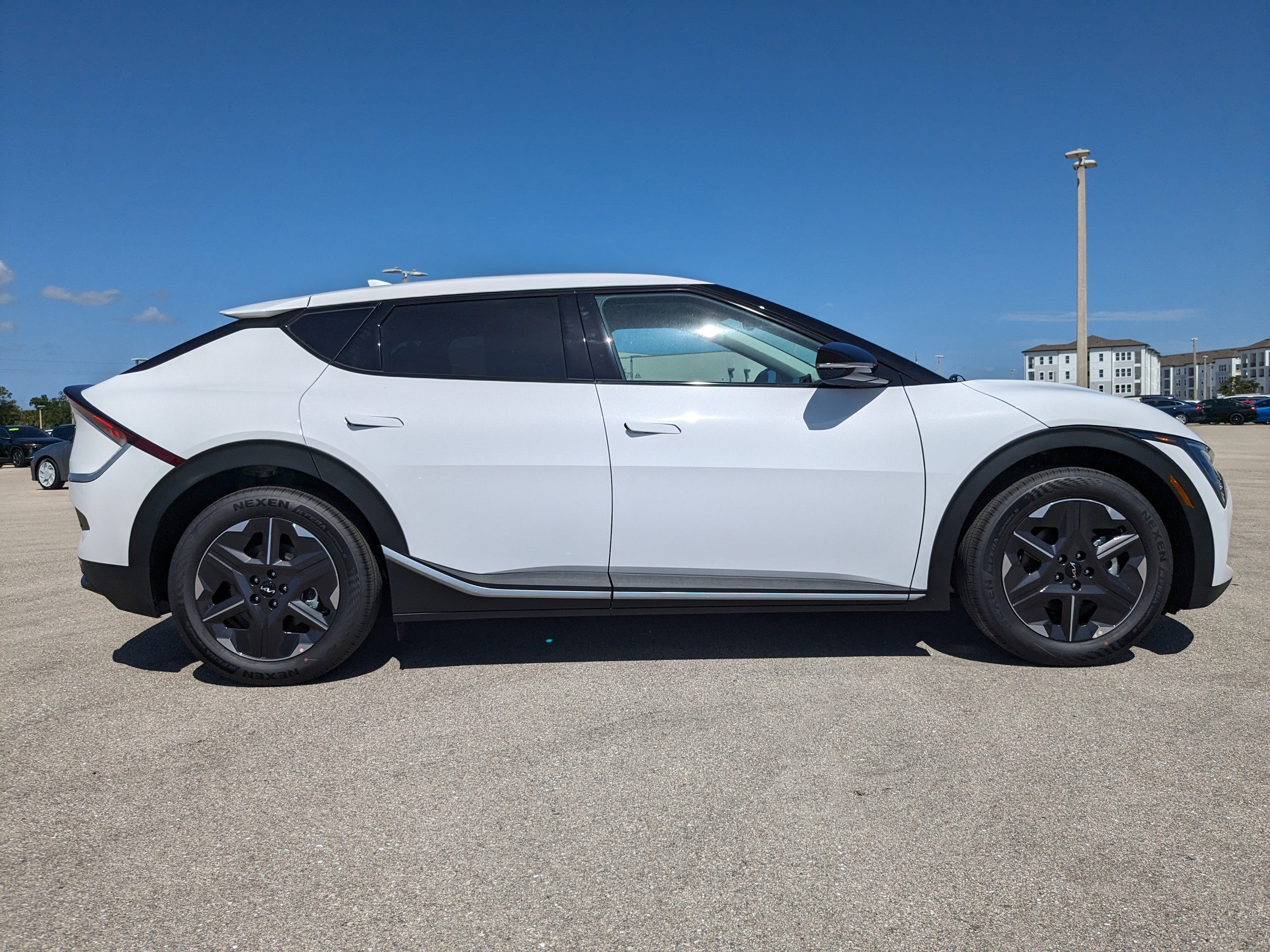 2025 Kia EV6 Light photo 4