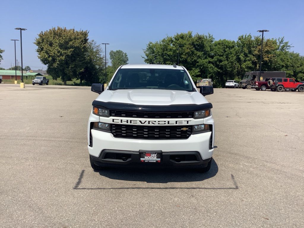 2019 Chevrolet Silverado 1500 Custom photo 2