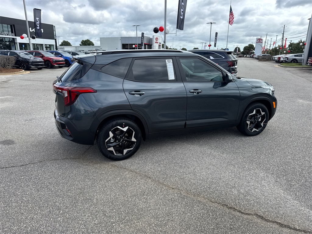 2026 Kia Seltos S photo 3