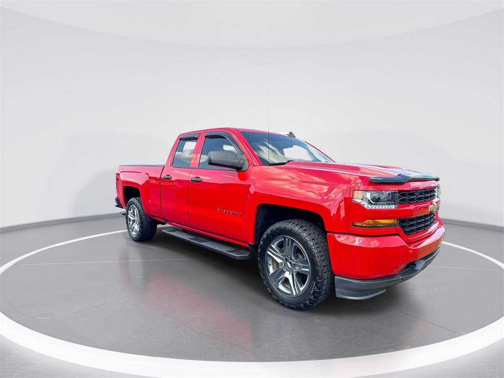 2018 Chevrolet Silverado 1500 Custom photo 9
