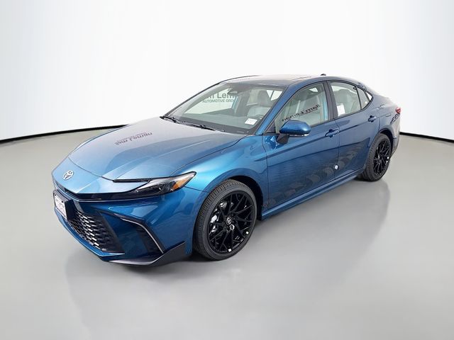 2026 Toyota Camry SE photo 3