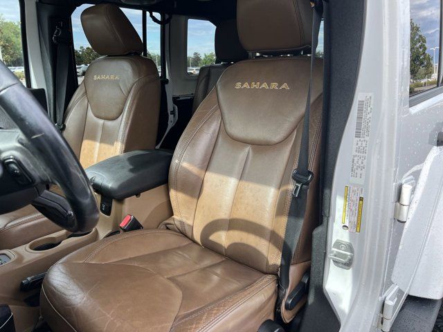 2014 Jeep Wrangler Unlimited Sahara photo 3