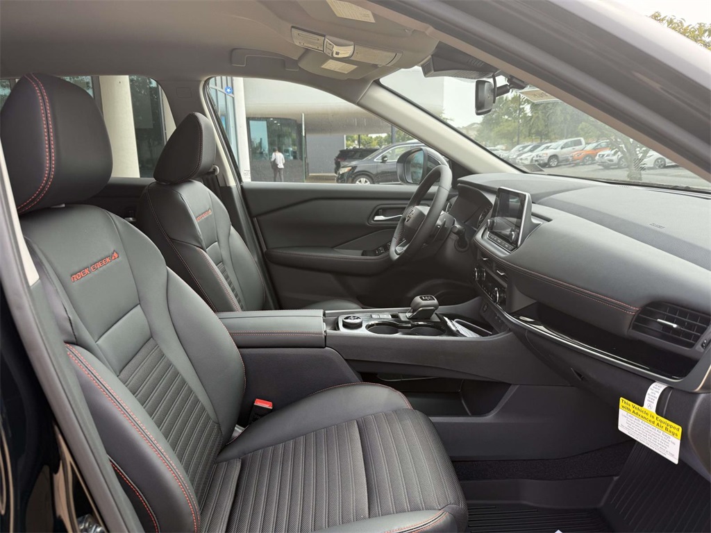 2026 Nissan Rogue SV photo 9