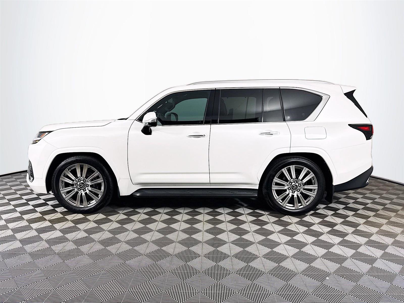 2023 Lexus LX 600 Ultra Luxury photo 7