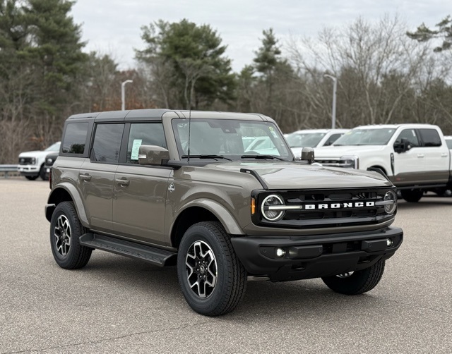 2025 Ford Bronco 4-Door Outer Banks's photo