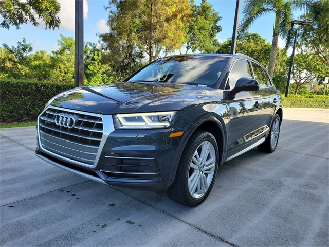 2020 Audi Q5 45 Premium Plus photo 3