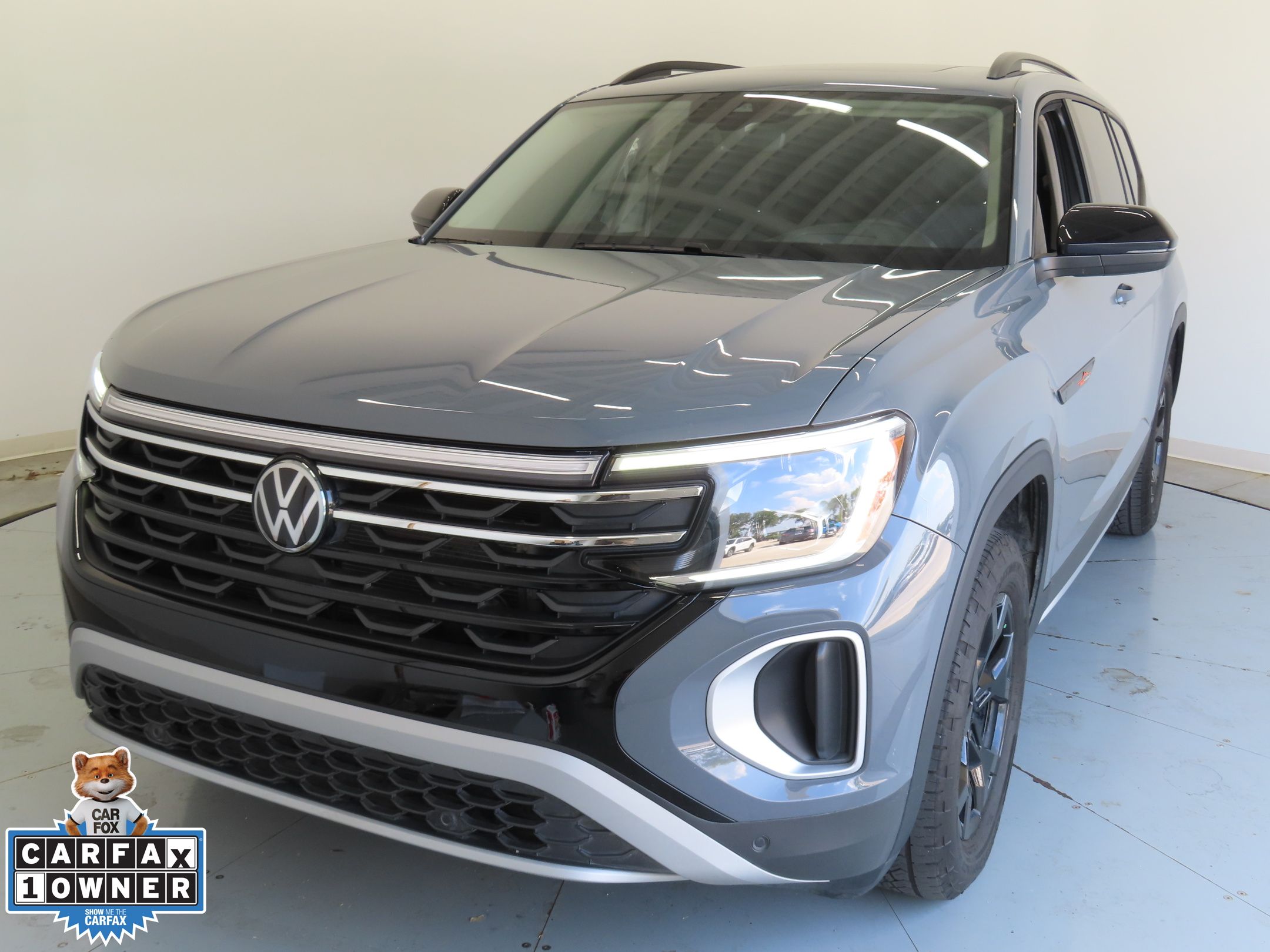 2024 Volkswagen Atlas Peak Edition SEL photo 7