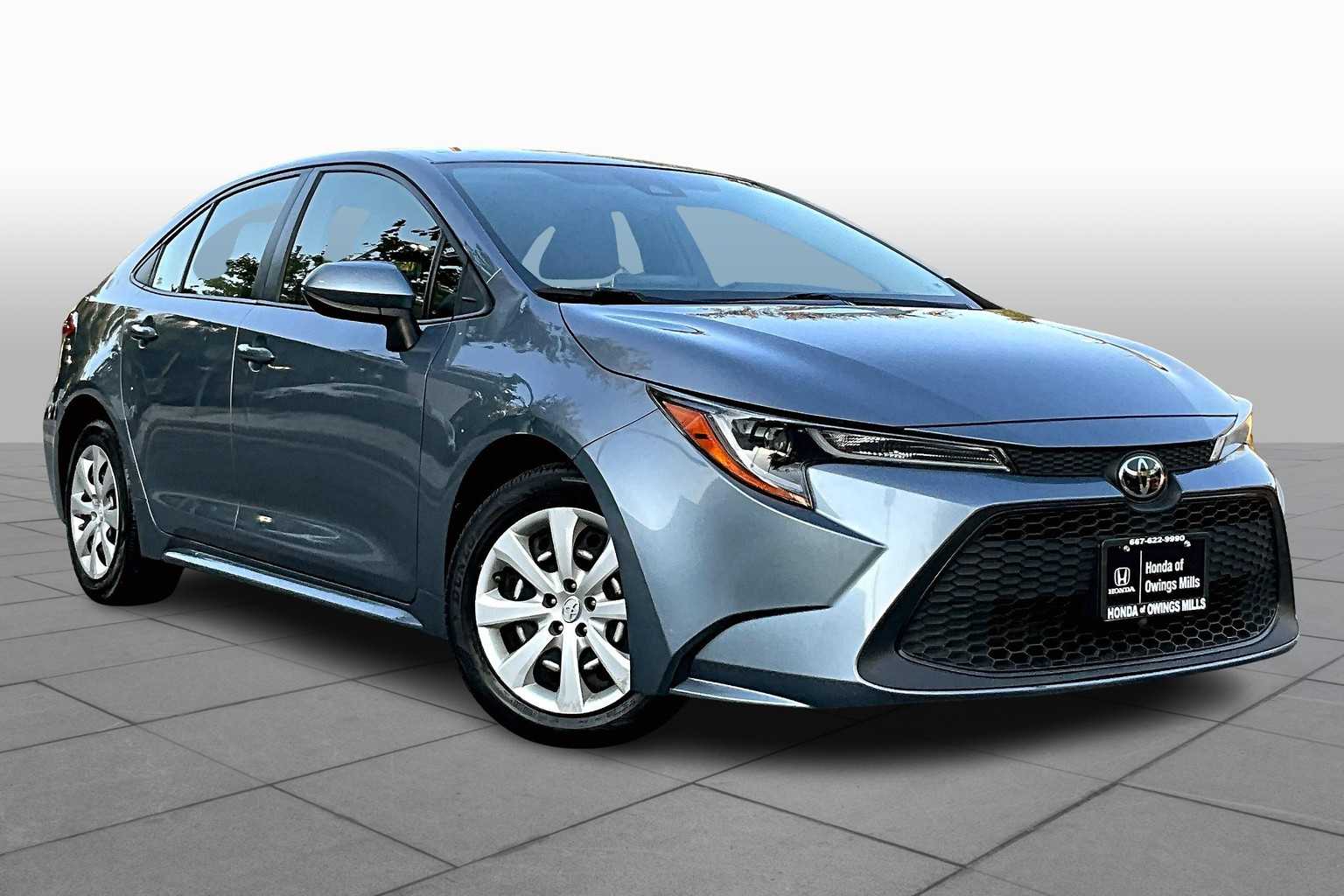 2021 Toyota Corolla LE photo 2