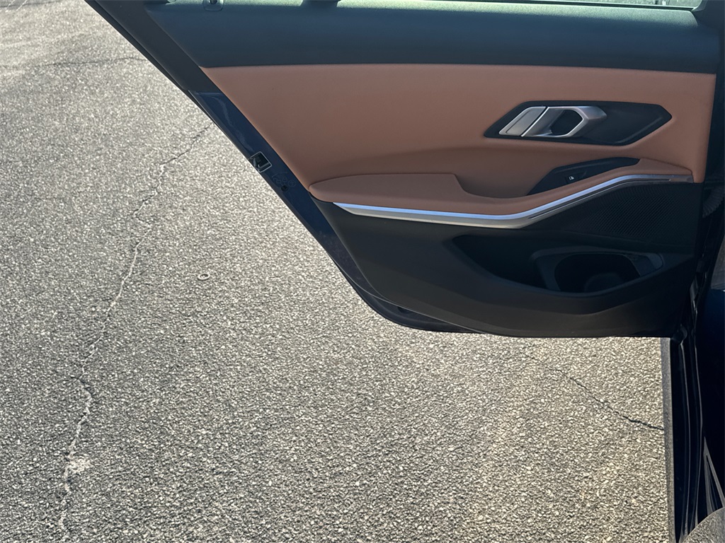 2023 Bmw 330e photo 21