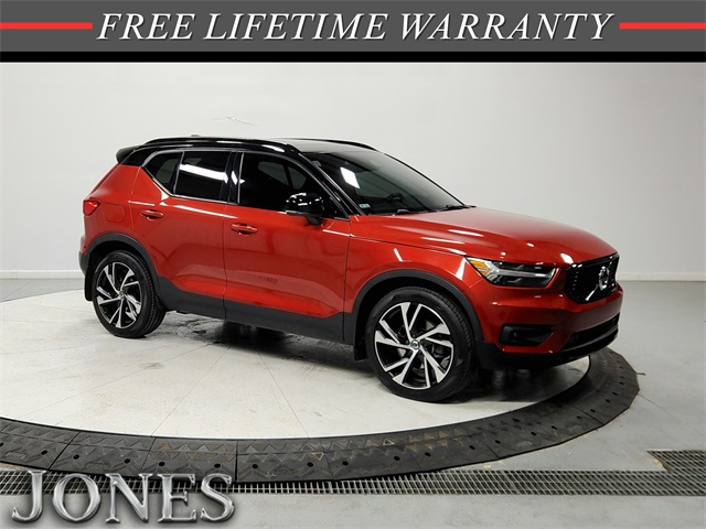 2021 Volvo XC40 R-Design's photo