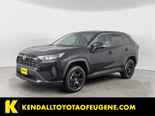 2022 Toyota RAV4 LE's photo