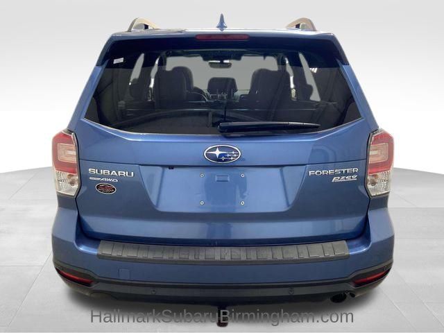 2017 Subaru Forester 2.5i Touring photo 4