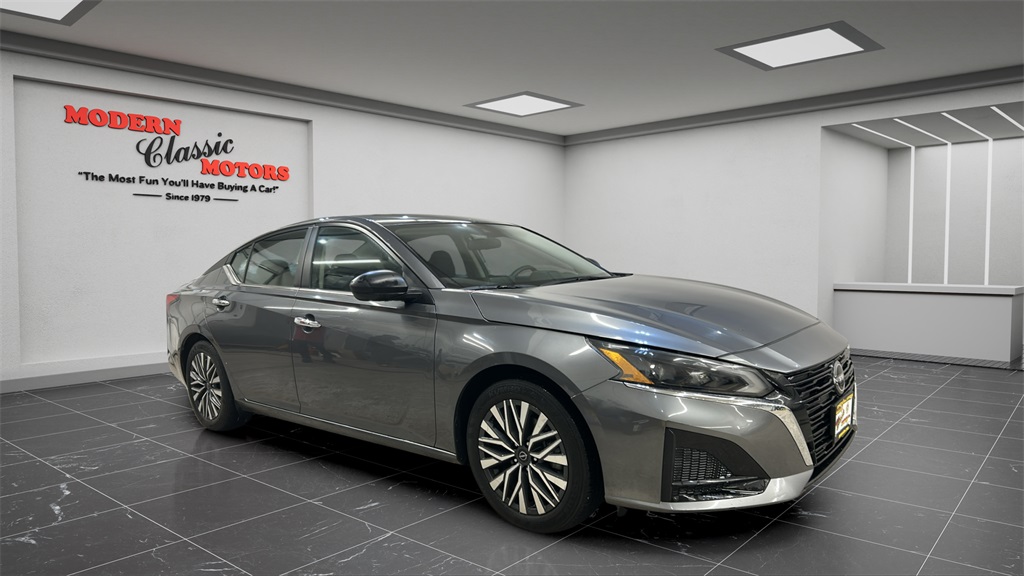 2024 Nissan Altima SV's photo