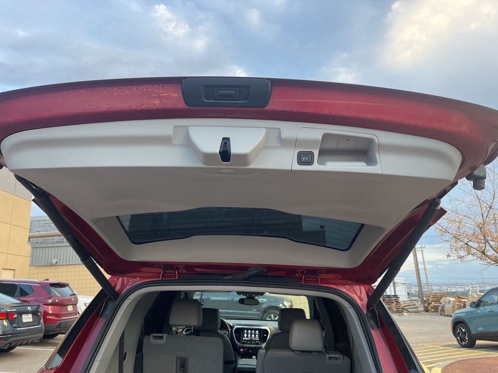 2023 Gmc Acadia SLT photo 9