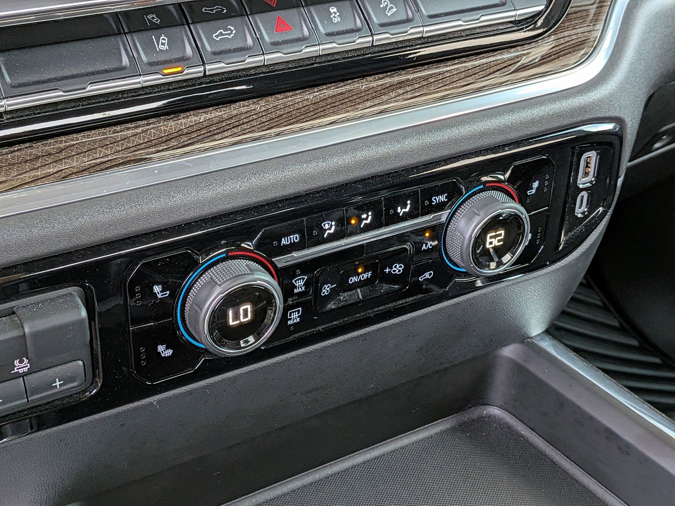 2024 Chevrolet Silverado 2500HD LT photo 23