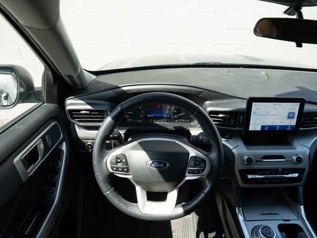 2023 Ford Explorer XLT photo 25