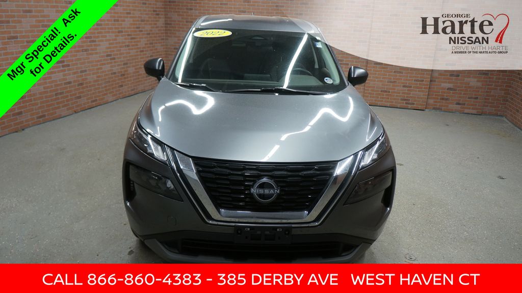 2022 Nissan Rogue S photo 2