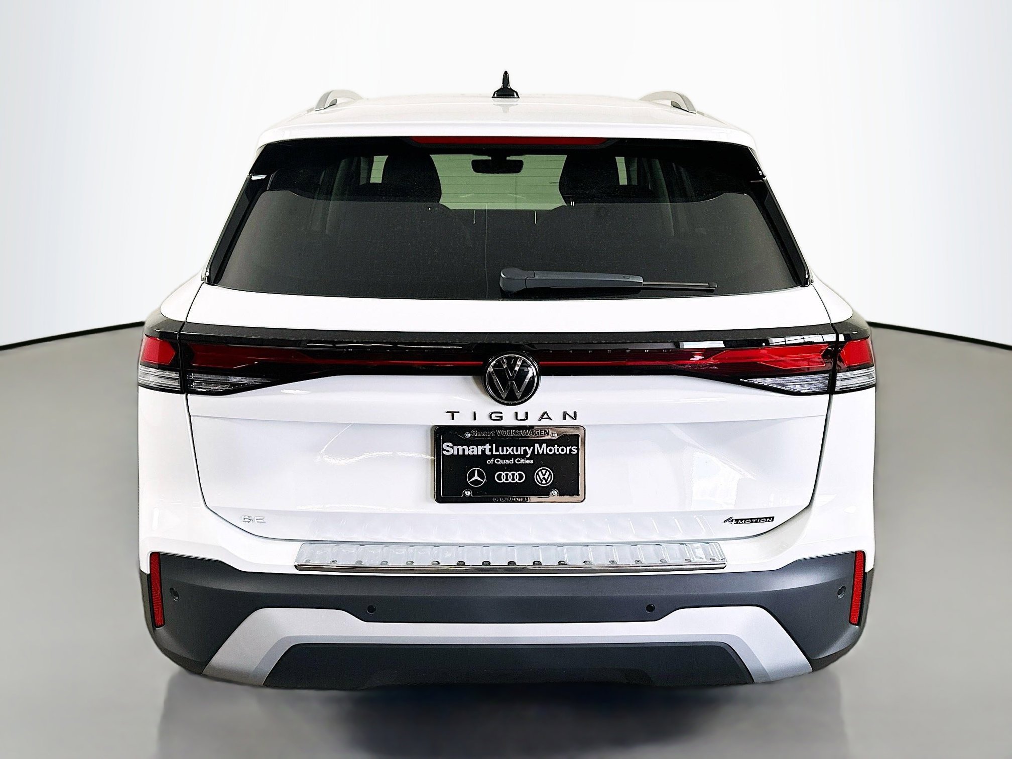 2025 Volkswagen Tiguan SE photo 4