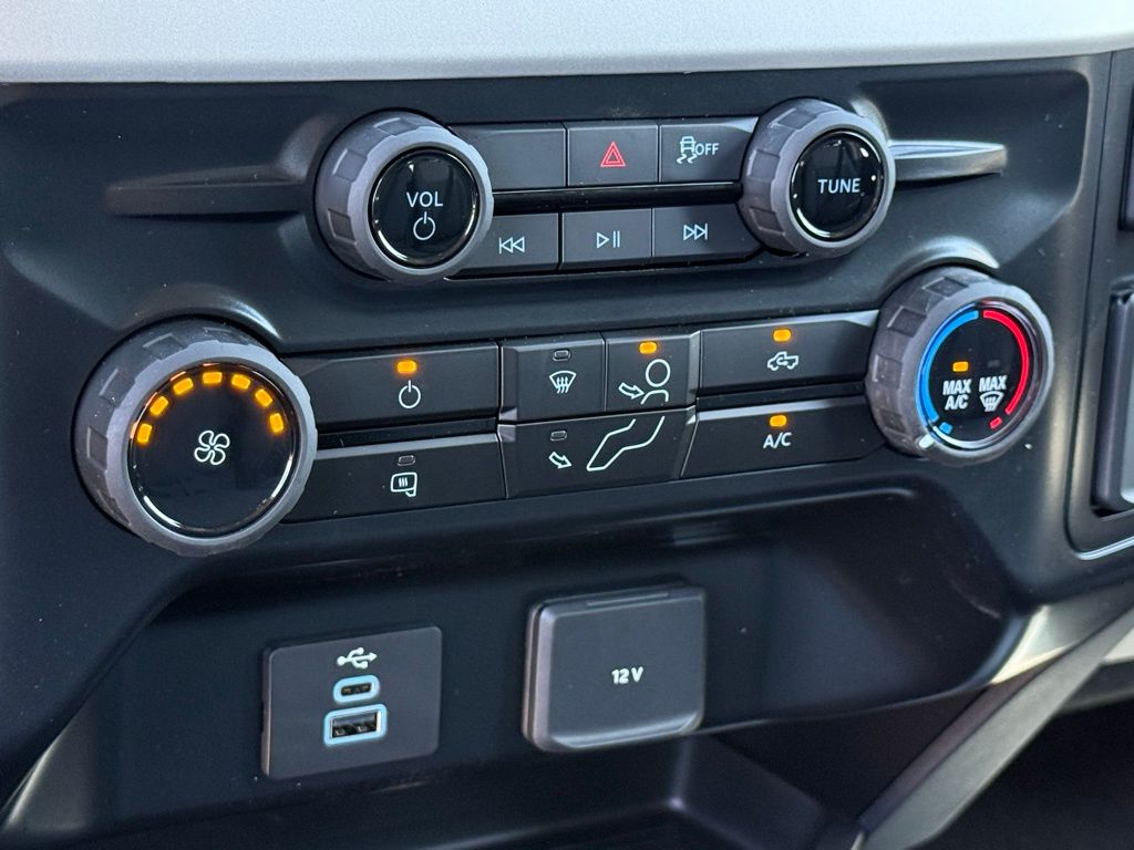 2026 Ford F-250 XLT photo 13