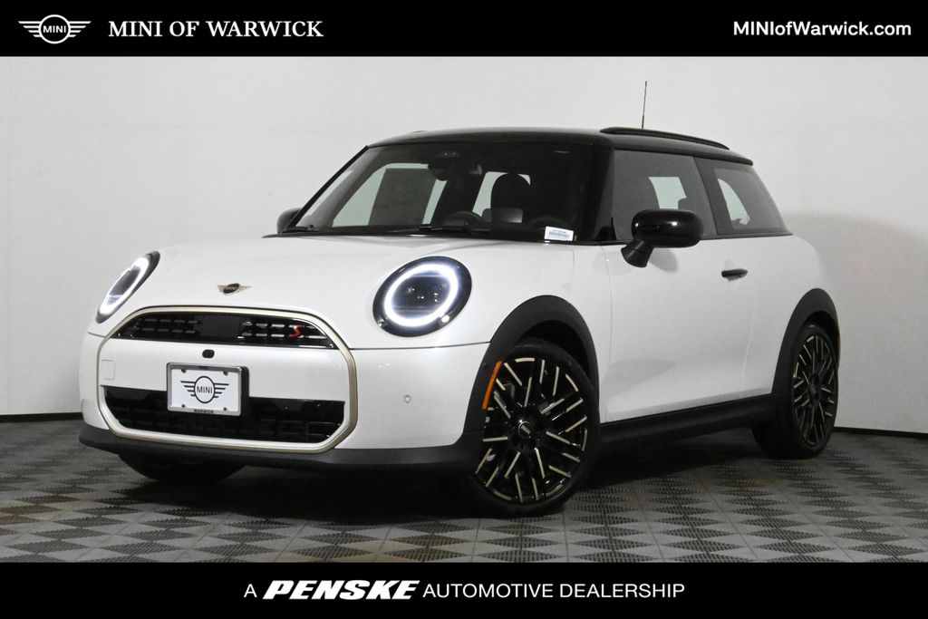 2025 MINI Hardtop 2 Door S's photo