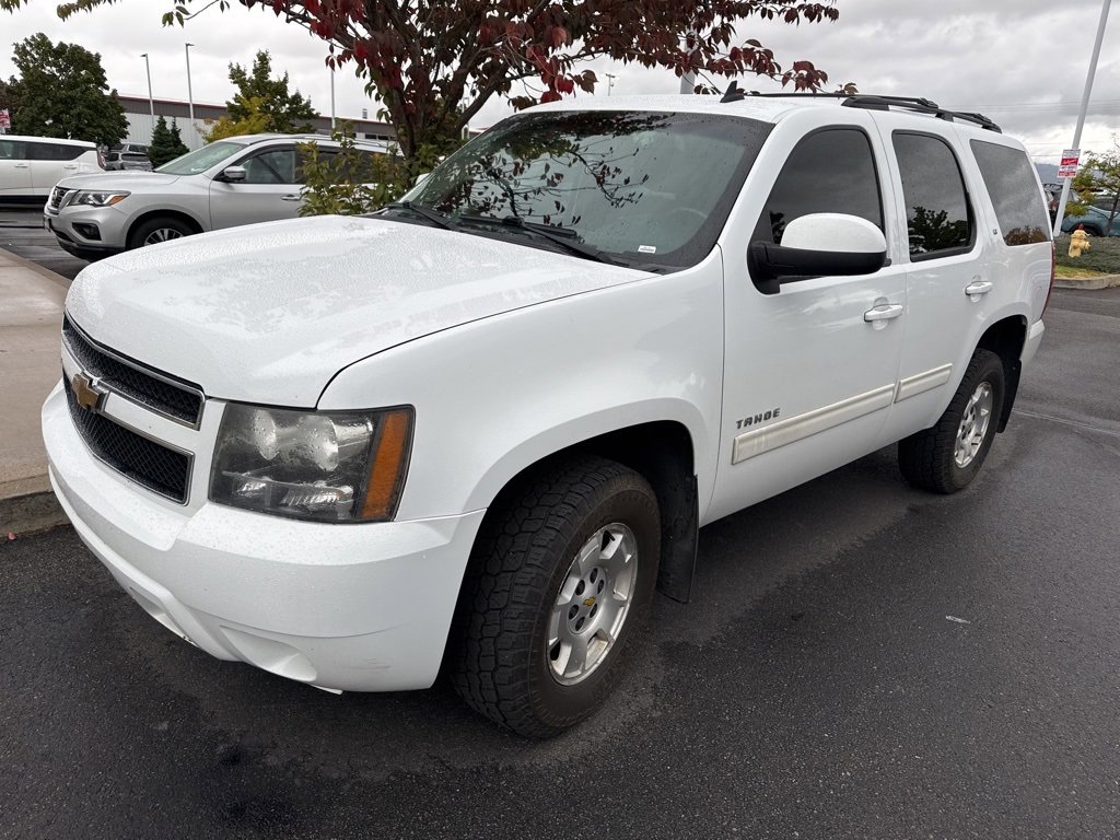 2011 Chevrolet Tahoe LT photo 2