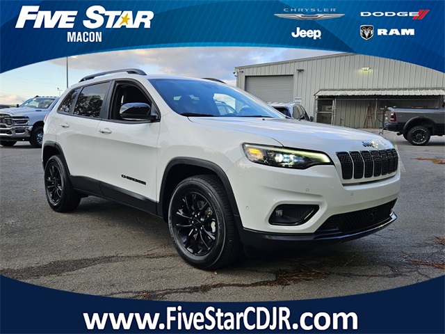 2023 Jeep Cherokee Altitude Lux's photo