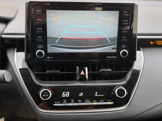 2022 Toyota Corolla LE photo 19