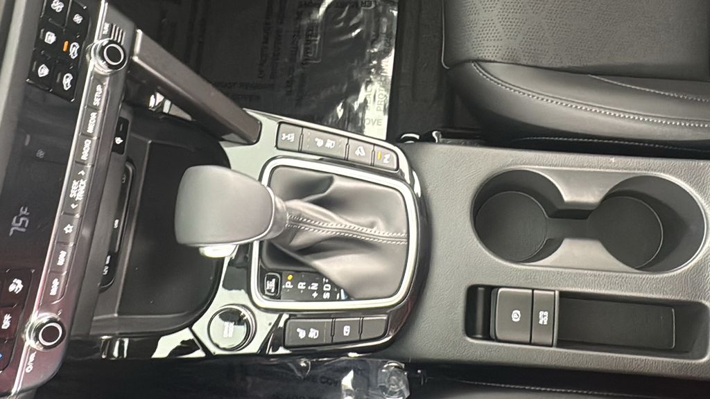 2026 Kia Seltos SX photo 28