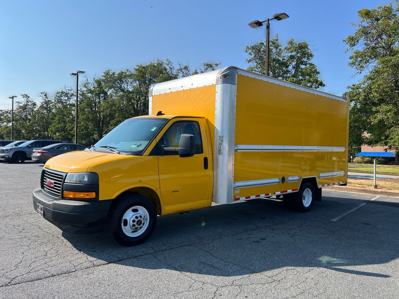 2019 GMC Savana Cutaway