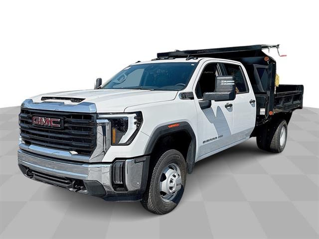 2025 GMC Sierra 3500 Chassis Cab Pro's photo