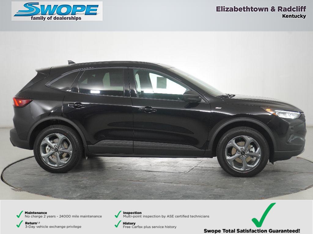 2026 Ford Escape ST-Line photo 2