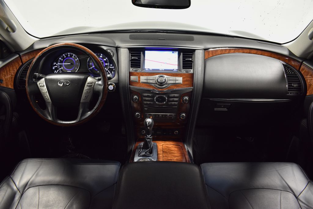 2017 Infiniti QX80 Base photo 12