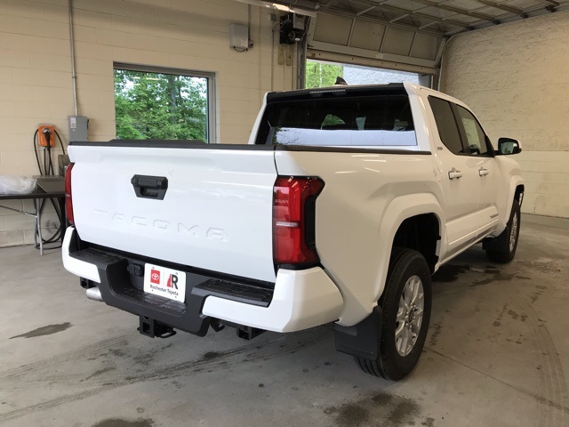 2025 Toyota Tacoma SR5 Double Cab photo 3