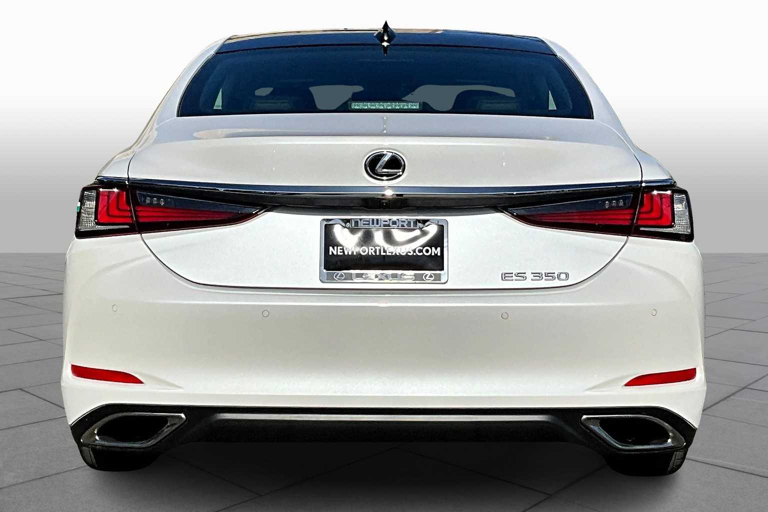 2025 Lexus ES 350 photo 4