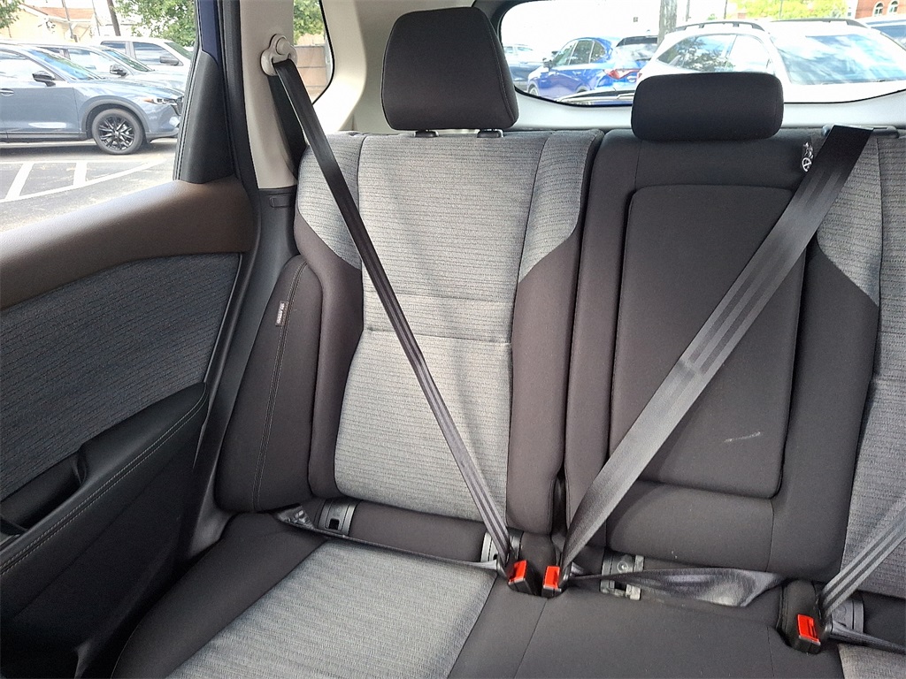 2023 Nissan Rogue SV photo 18