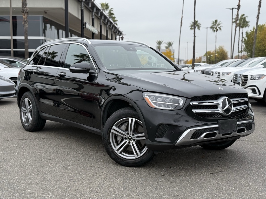 2022 Mercedes-Benz GLC GLC300's photo