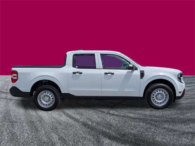2025 Ford Maverick XL photo 2