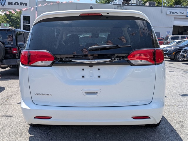 2023 Chrysler Voyager LX photo 6