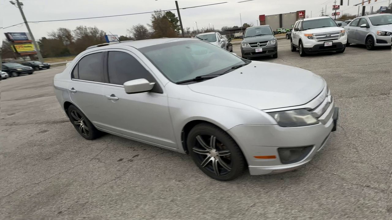 2010 Ford Fusion SE's photo