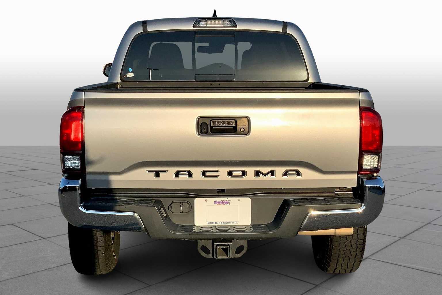 2018 Toyota Tacoma SR5 photo 4