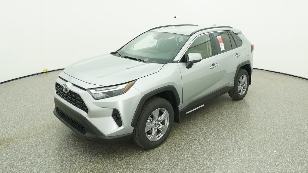 2025 Toyota RAV4 XLE's photo