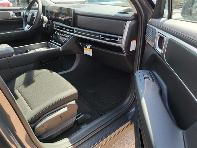 2026 Hyundai Santa Fe SE photo 3