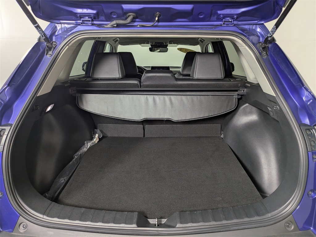 2023 Toyota Corolla Cross XLE photo 8