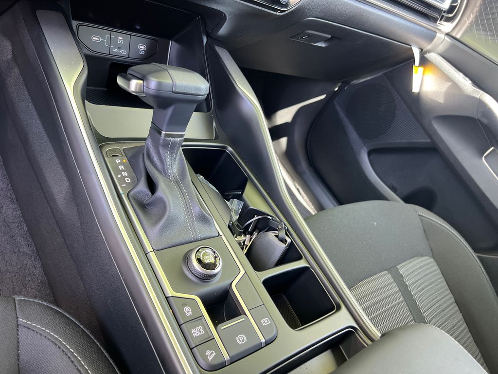 2025 Kia Sorento LX photo 25