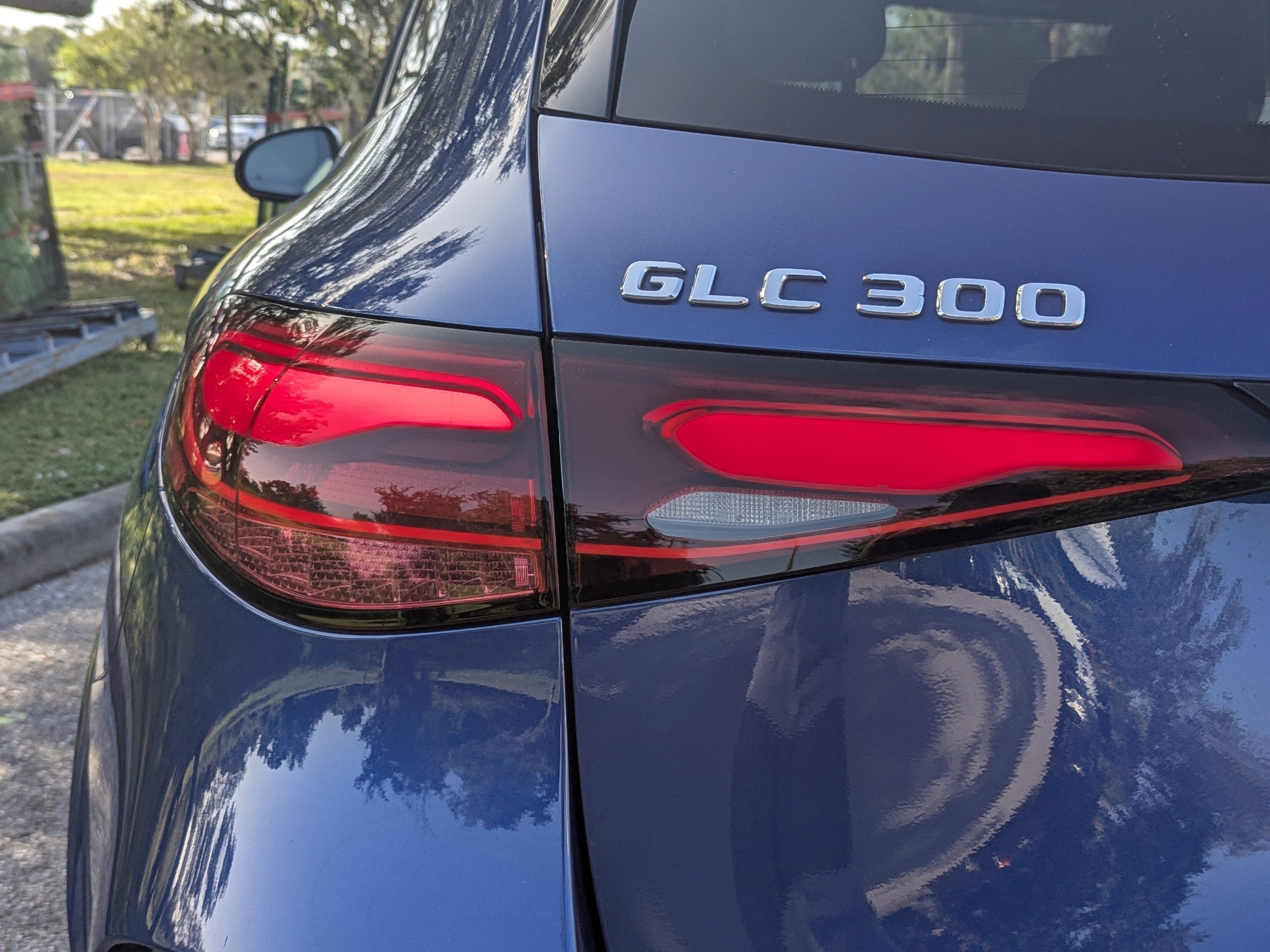 2023 Mercedes Benz GLC 300 photo 10